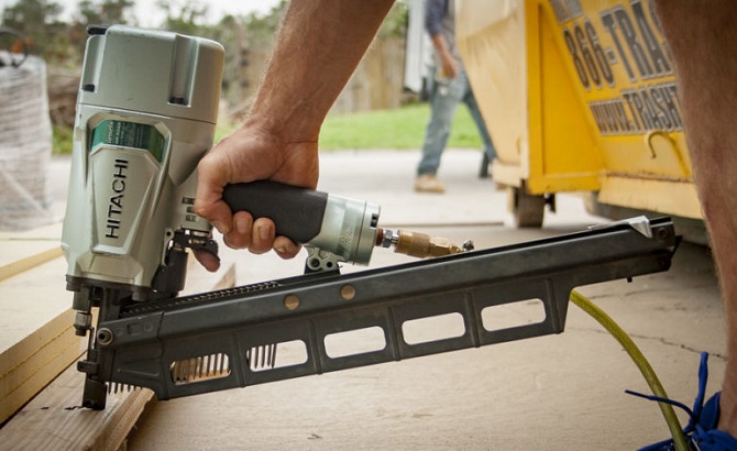 Pneumatic nail guns