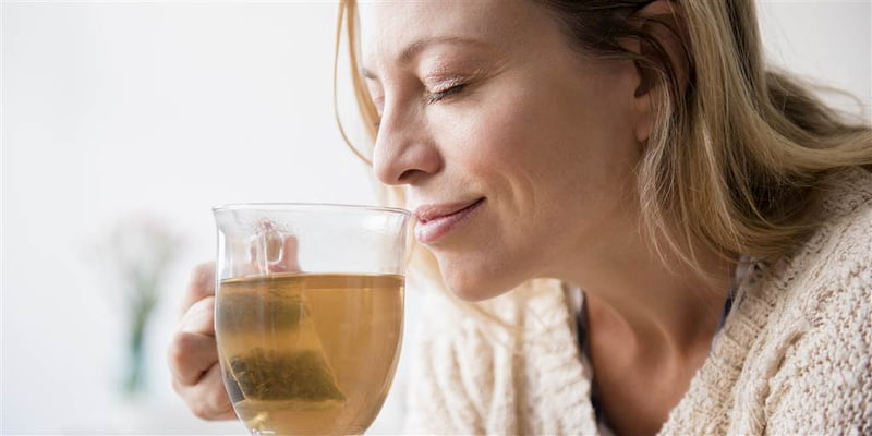 woman drinking tea