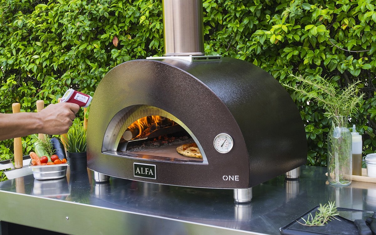 wood fired pizza oven outdoor temperature
