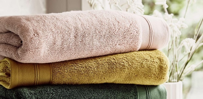 set of bath towels