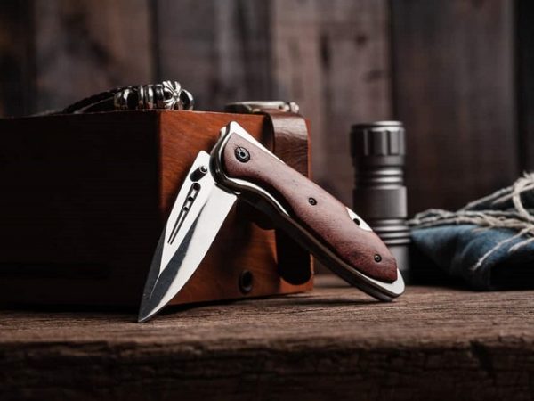 Outdoor folding knife