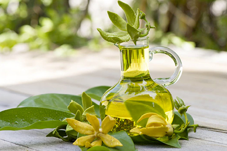 pure-ylang-ylang-essential-oil