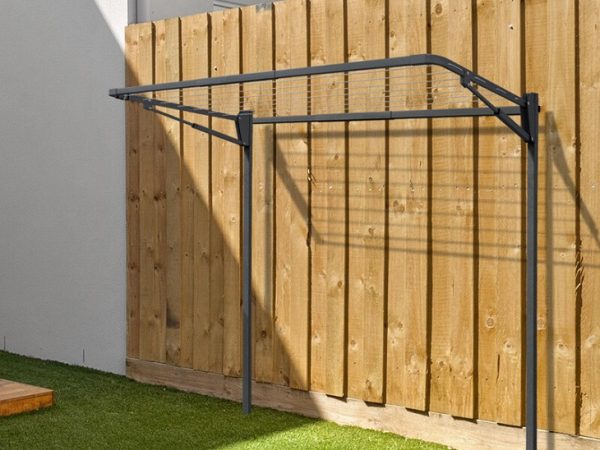 Clothes line in garden.