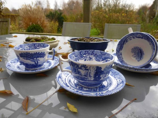 breakfast cups and saucers