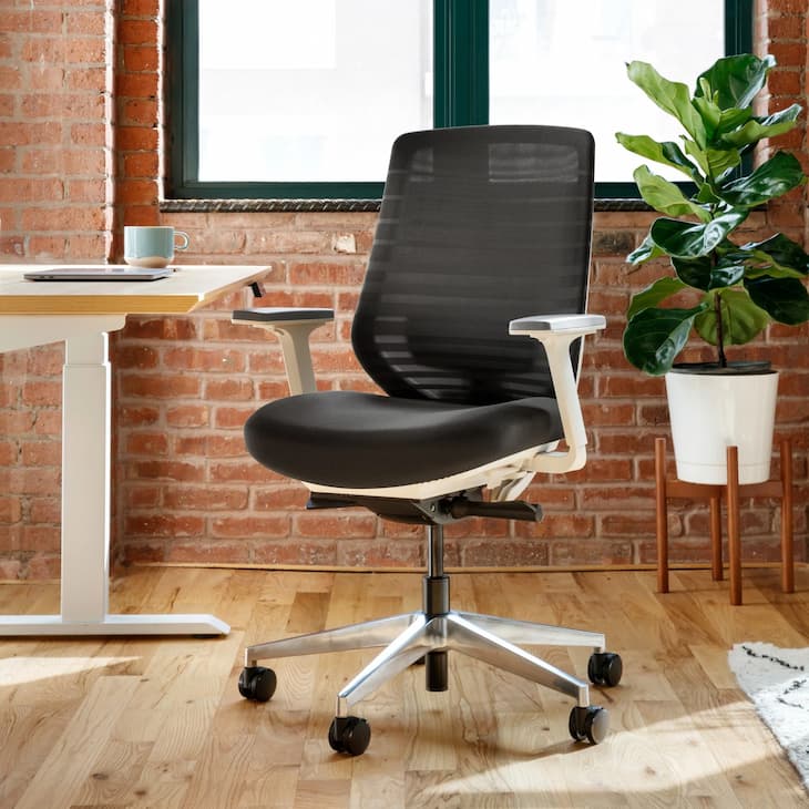 A Simple Guide to Choosing an Ergonomic Office Chair